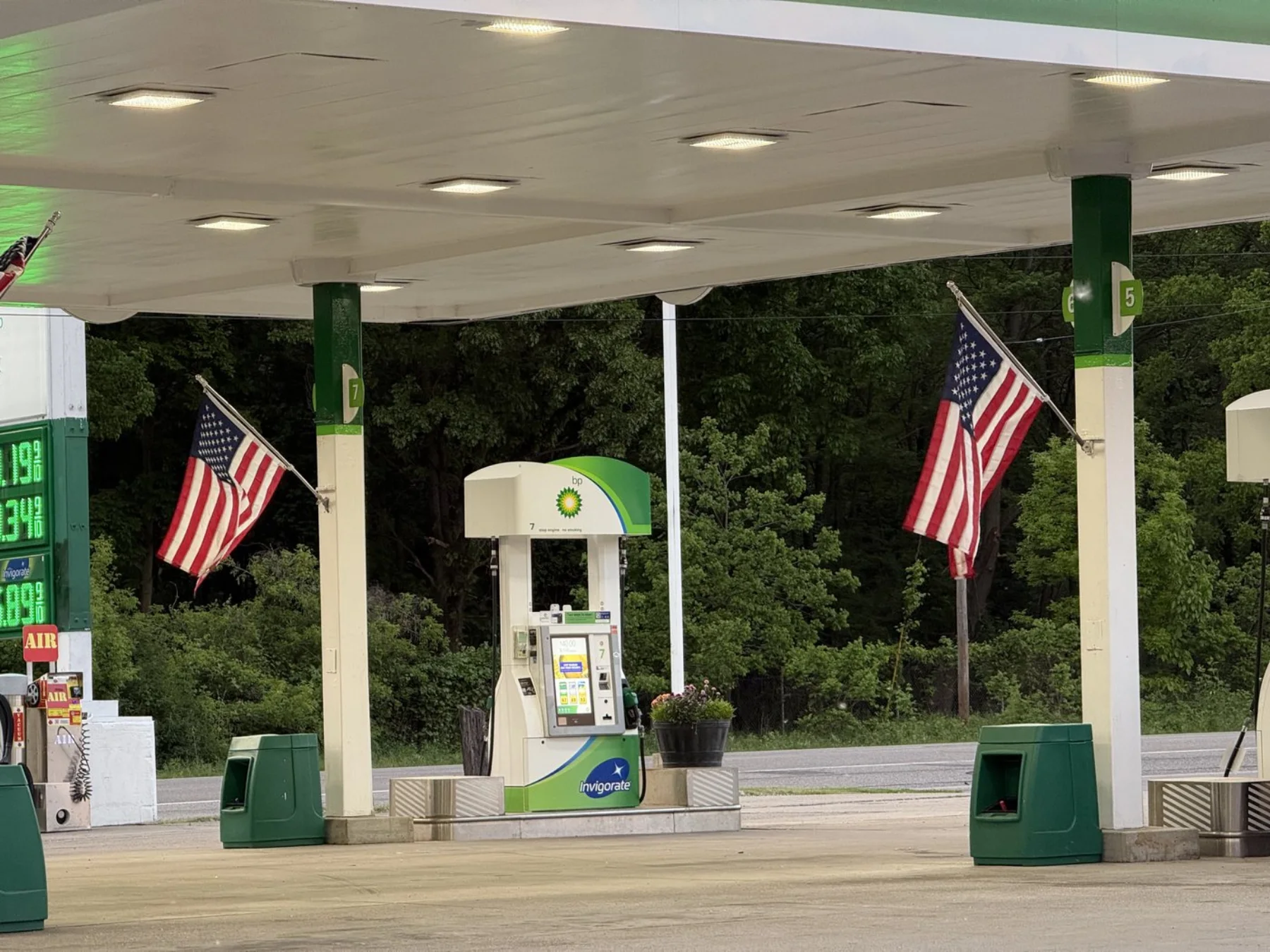 Arlene’s BP fuel canopy and forecourt